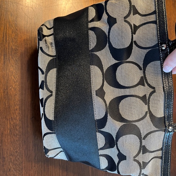 Coach Handbag - Picture 2 of 7